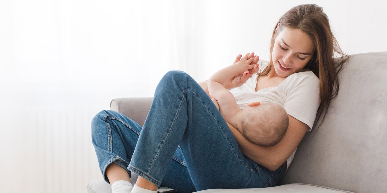 الرضاعة الطبيعية والحمل | هل تمنع الحمل وما المخاطر المحتملة؟