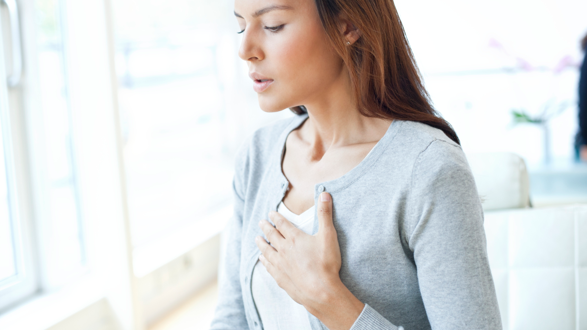 ما هي أسباب ضيق التنفس المفاجئ والمتقطع بدون مجهود وعلاجه؟